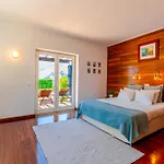 Spacious With Private Pool Ericeira