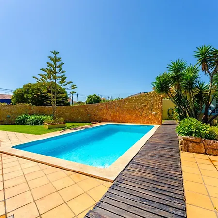 Villa Spacious With Private Pool Ericeira
