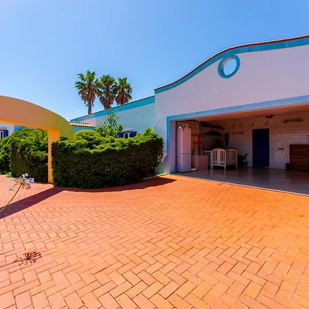 Spacious With Private Pool Ericeira Villa