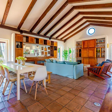 Spacious With Private Pool Ericeira *